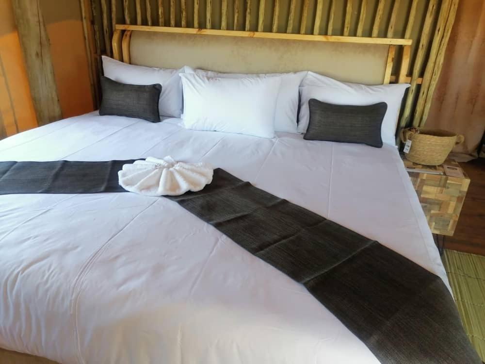 Xhabe Safari Lodge Chobe Muchenje 외부 사진